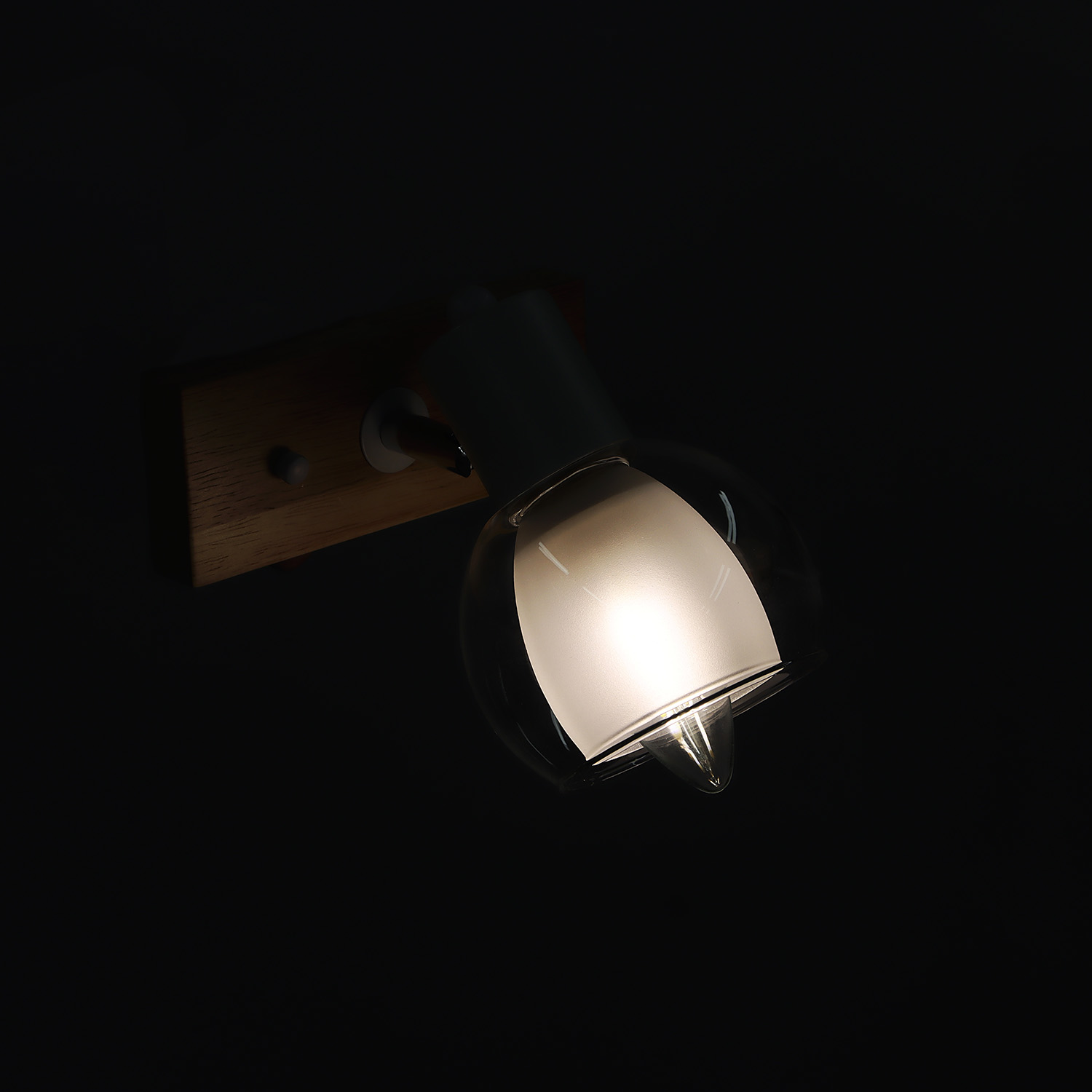 Светильник настенный (спот) N5105/1 WT+WOOD Е27 6*40Вт ( l=170;w=100;h=170) VERNER LIGHTING *1