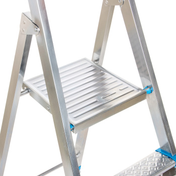 Стремянка стальная 3 ступени, выс.верхн. площ.0,56мм 122203 "Ярус" "Perilla" *1