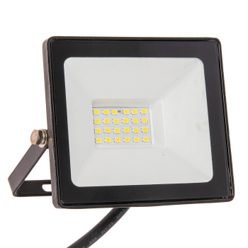 Прожектор светодиодный 20Вт 6,5К IP65 черный с фотореле Народный SQ0336-0232 *1/24