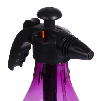 Опрыскиватель  1,5л помповый Жук Люкс ОП-270   *120